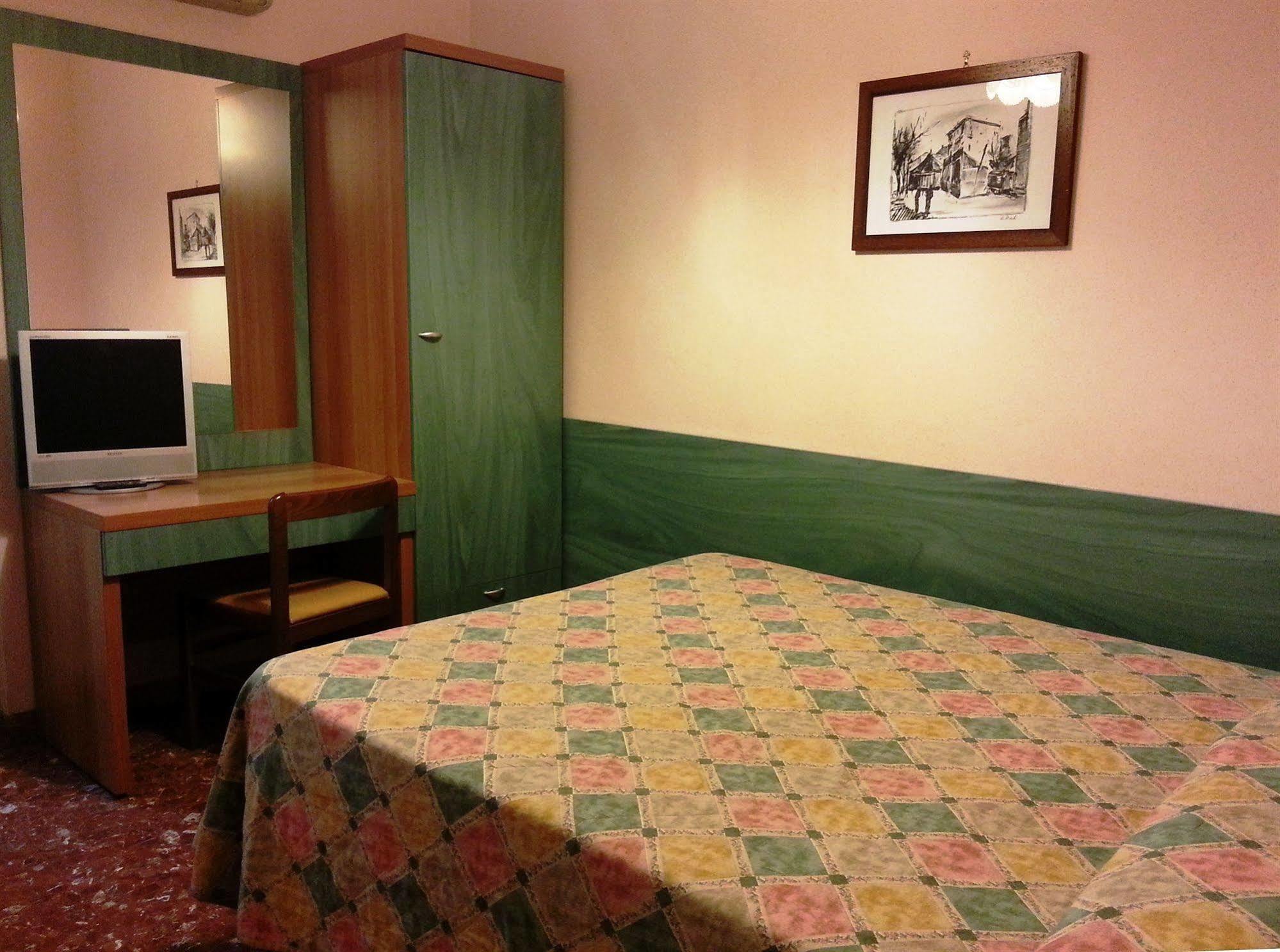 Hotel Di Stefano بيزا المظهر الخارجي الصورة